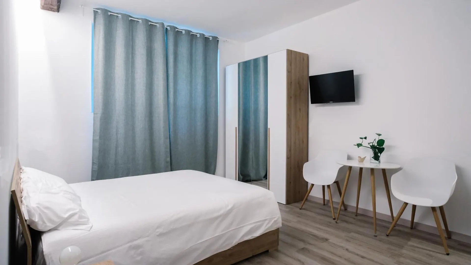 Guest house Flora Inn, Scotti'S House - Due Passi In Centro Bergamo