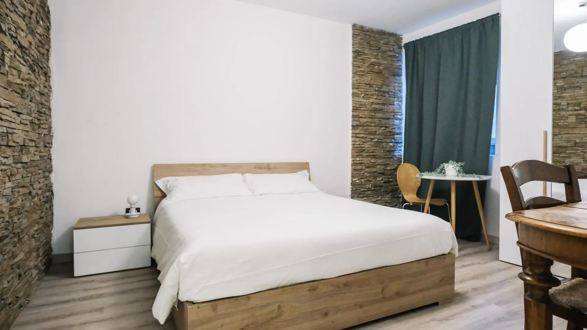 Guest house Flora Inn, Scotti'S House - Due Passi In Centro Bergamo