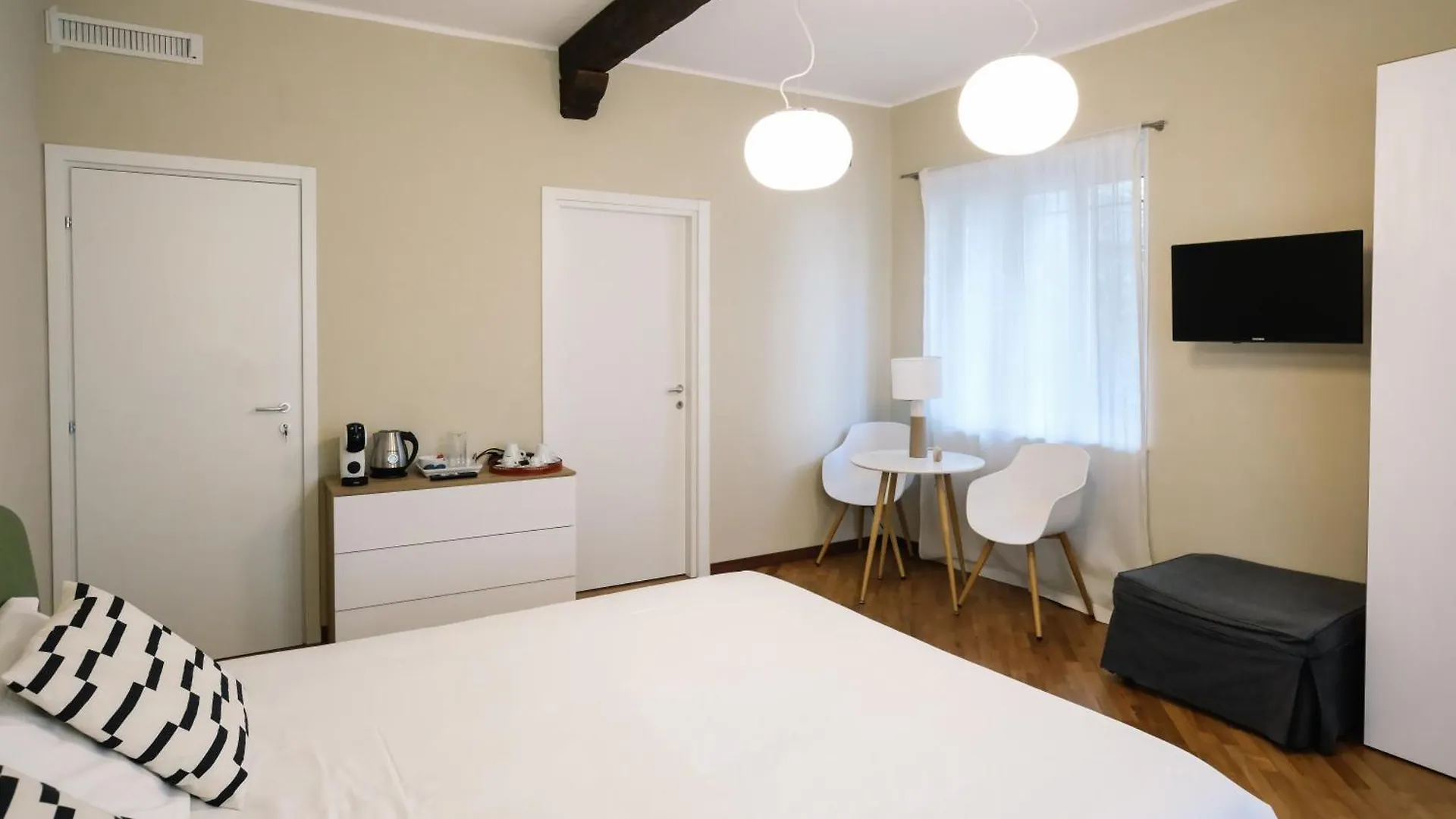 Flora Inn, Scotti'S House - Due Passi In Centro Bergamo Italy